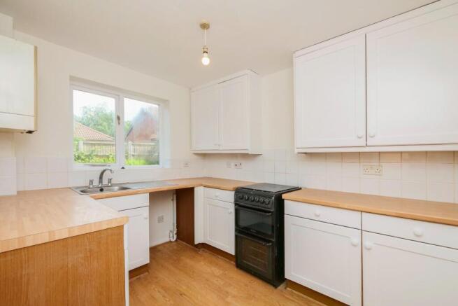 3 bed House for sale Image 5