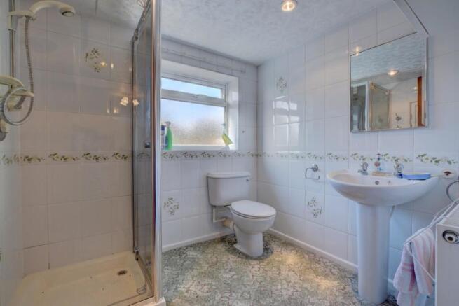 Bathroom - 1.jpg