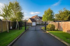 14, Latchmere Place, Ashford TW15 3FJ