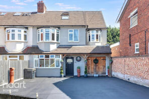 310, Lodge Lane, Romford RM5 2HX