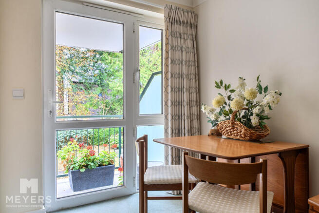 St George's Court, Ringwood Road Ferndown, BH22 9 photo 4