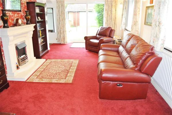 Through Lounge /
