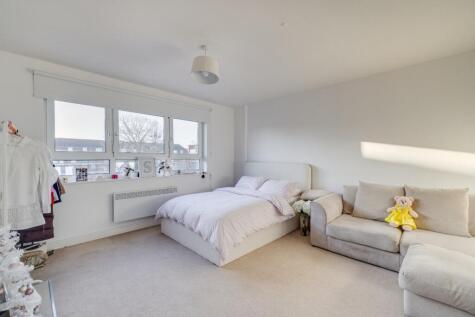 Barclay Close,
Cassidy Road, SW6