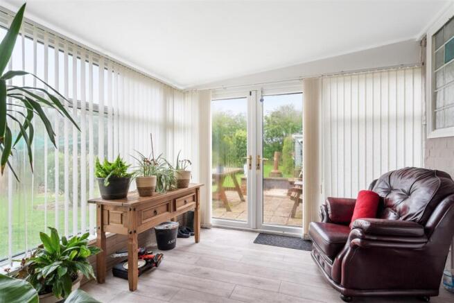 3 bed Semi-Detached for sale Image 10