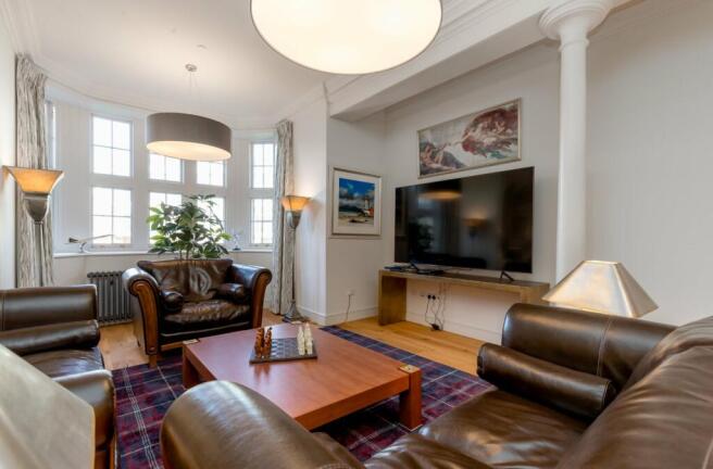 Living Room/Kitchen