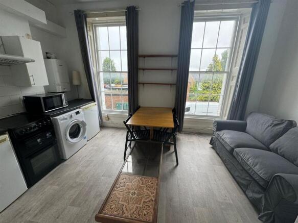 lounge kitchen.jpg