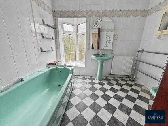 3 bed Semi-Detached for sale Image 12