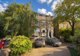 4a, Kidbrooke Park Road, Kidbrooke SE3 0LW