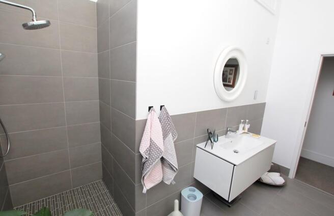 Walk-in Shower Ro...