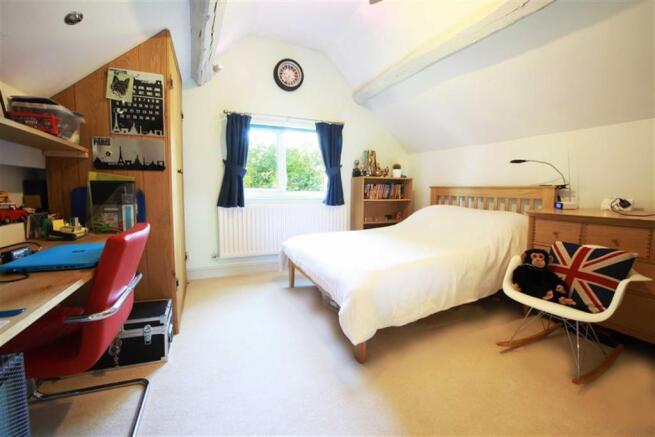 BEDROOM 2