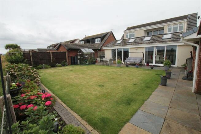 Anson Close, 11 Rear.JPG