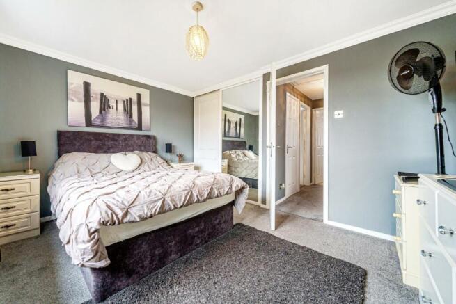 MASTER BEDROOM.jpg