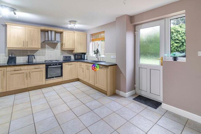 Kitchen / Breakfast Room