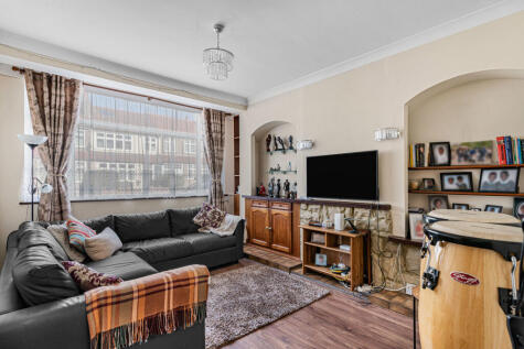 Fieldend Road, London, SW16