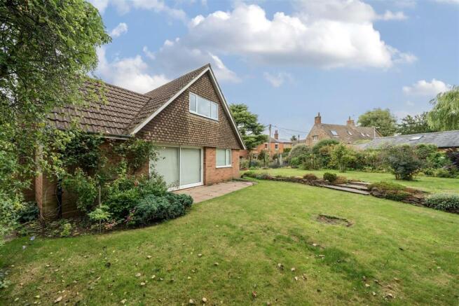 Drayson Lane, Crick