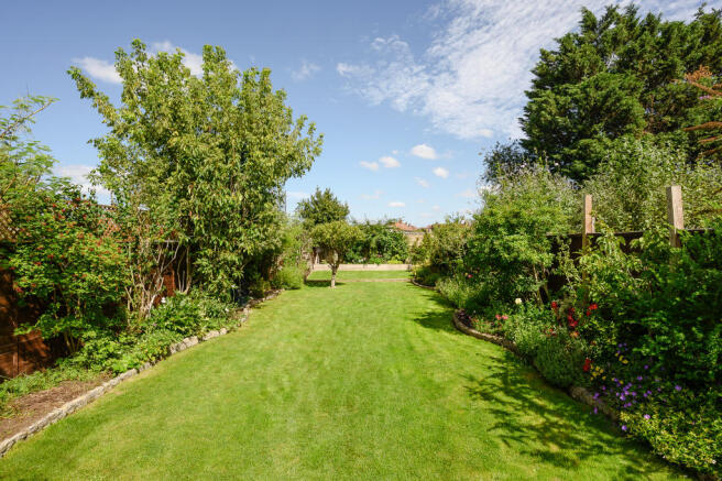 70 Aylward Road-26