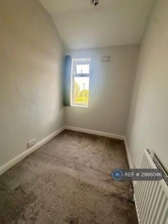 3 bed Terraced to rent Image 8