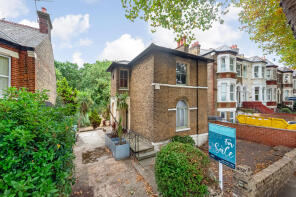 70, Little Heath, Charlton SE7 8BH