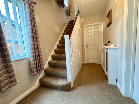 Semi-Detached for sale Image 11