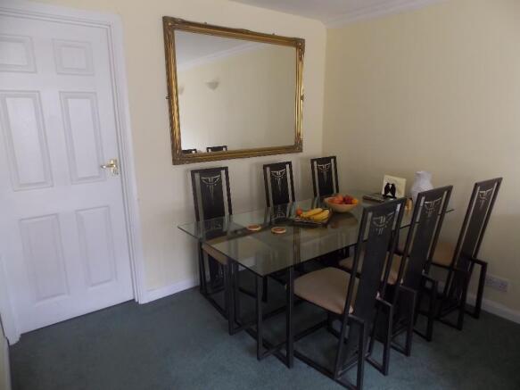 Lounge/Dining Room 