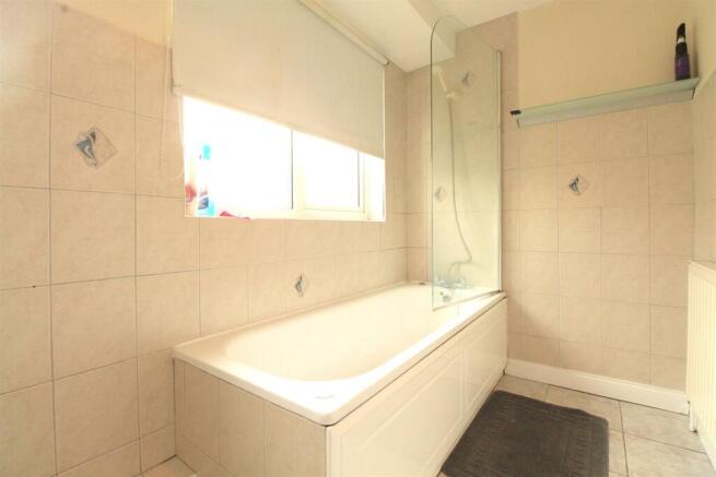 Bathroom.JPG
