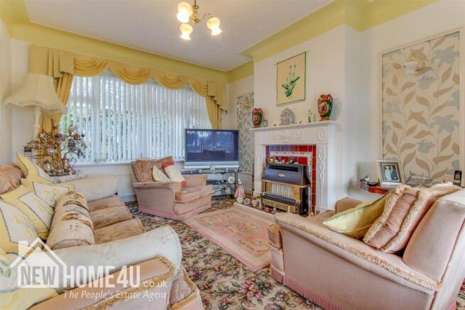 LOUNGE: