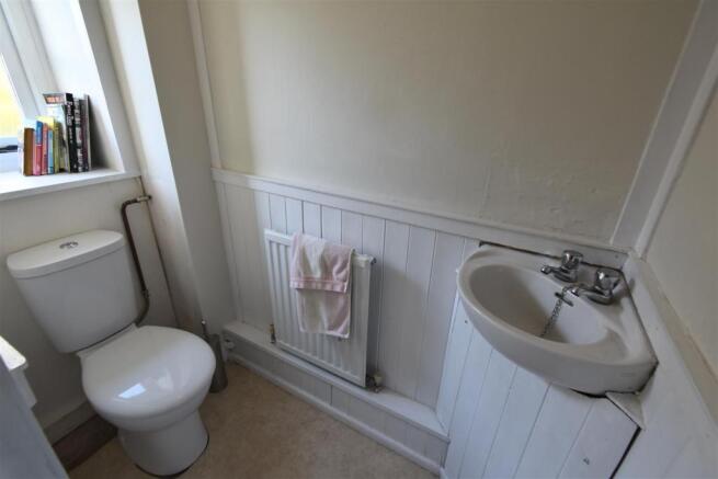 FIRST FLOOR WC