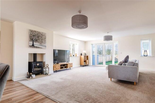 Living Dining Area