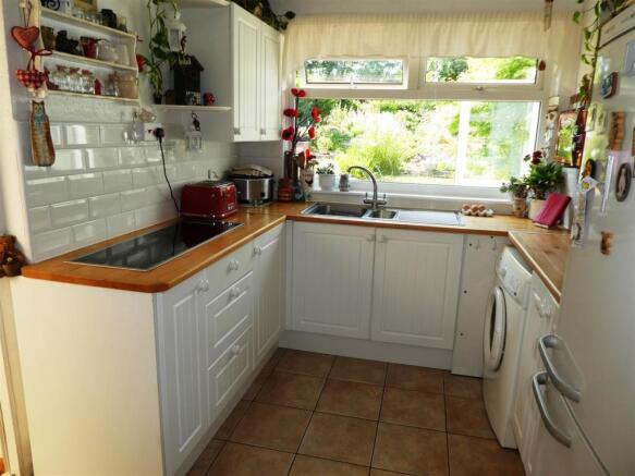 kitchenpic1.JPG