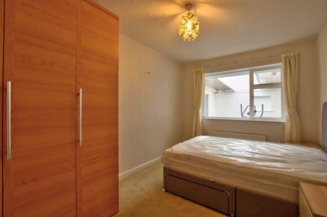 bed3.jpg