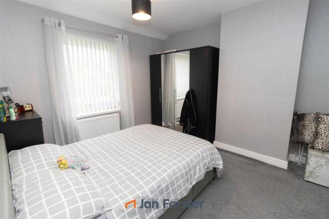 Holystone Crescent, Newcastle Upon Tyne photo 4