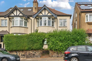 70a, Bedford Avenue, Barnet EN5 2ER