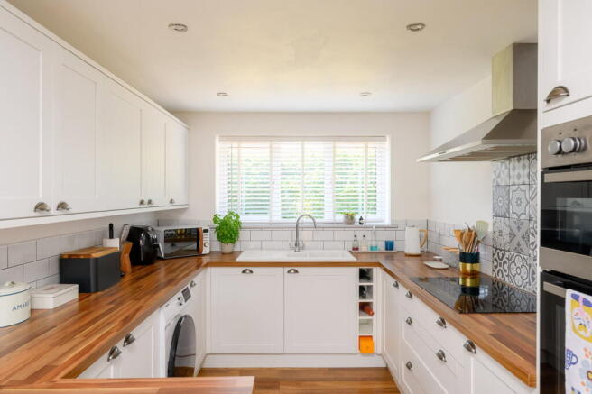 3 bed Semi-Detached for sale Image 7
