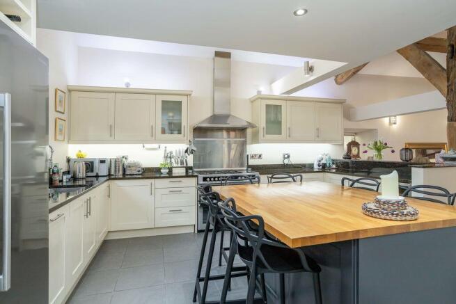 4 bed Barn Conversion for sale Image 5