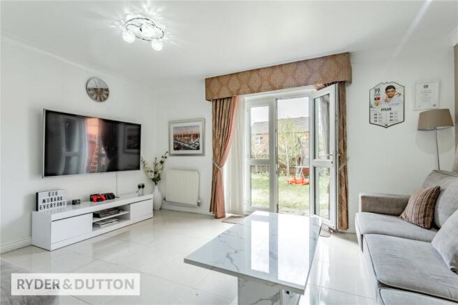 5 bed Detached for sale Image 4