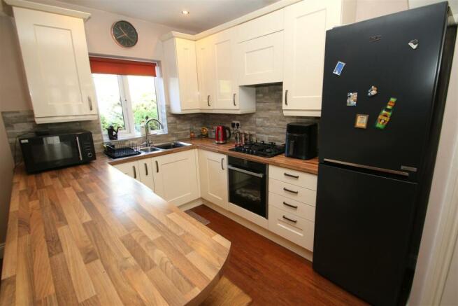 33 Canadian Avenue kitchen.JPG
