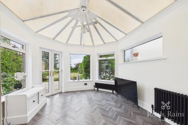 3 bed Detached for sale Image 11