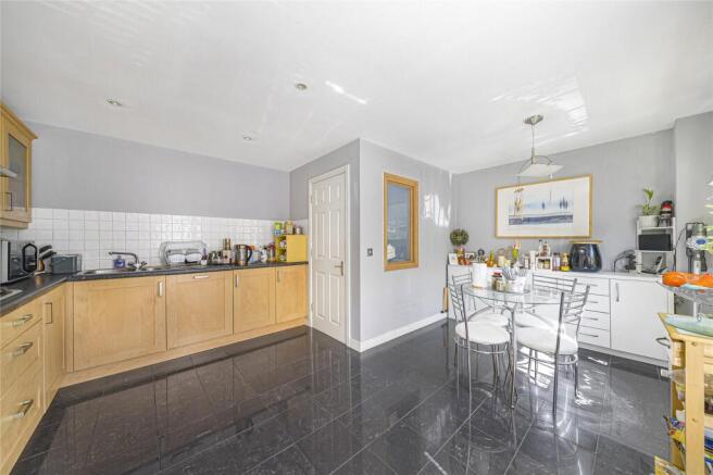 Kitchen/Dining