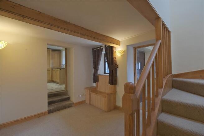 4 bed Detached to rent Image 5
