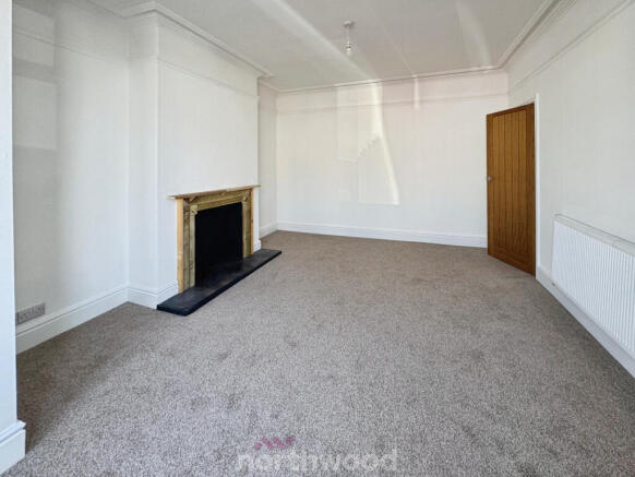 4 bed Terraced to rent Image 6