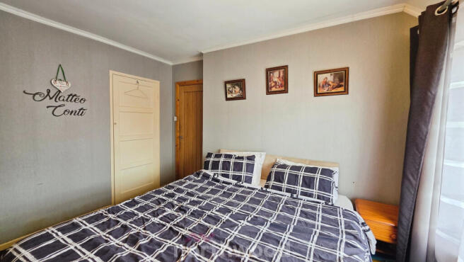 3 bed Semi-Detached for sale Image 9
