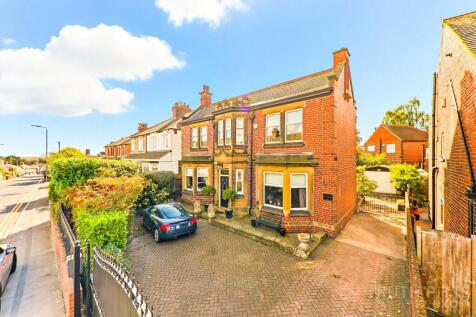 Greystones, Carleton Road, Pontefract, West Yorkshire, WF8