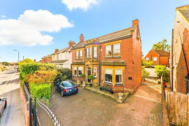 4 bed Detached for sale in pontefract