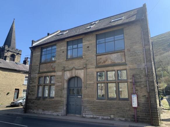6 bed Semi-Detached for sale in todmorden