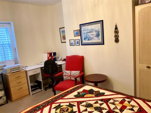 Bedroom 2 pic1.jpg
