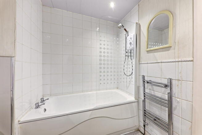 2 bed Detached for sale Image 12