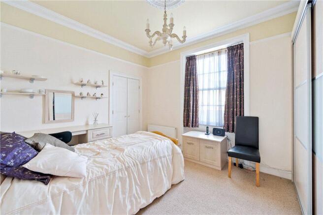 3 bed Apartment for sale Image 6
