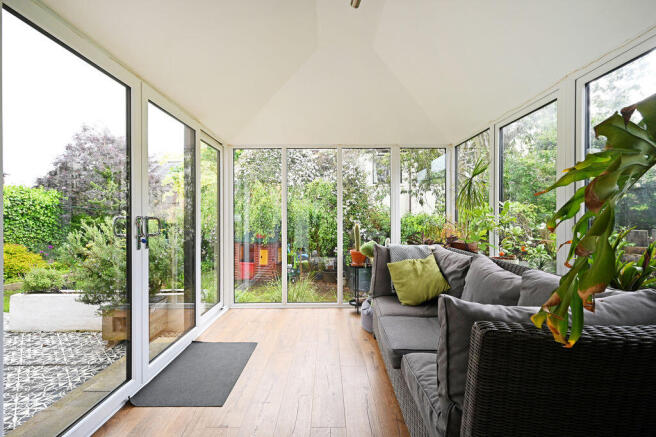 Garden Room 