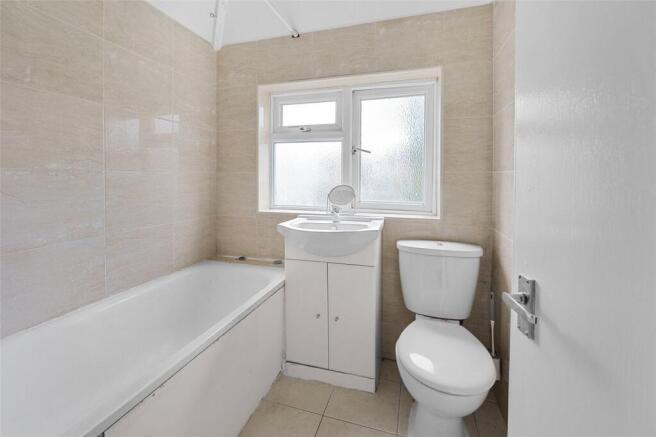 NW bathroom.jpeg