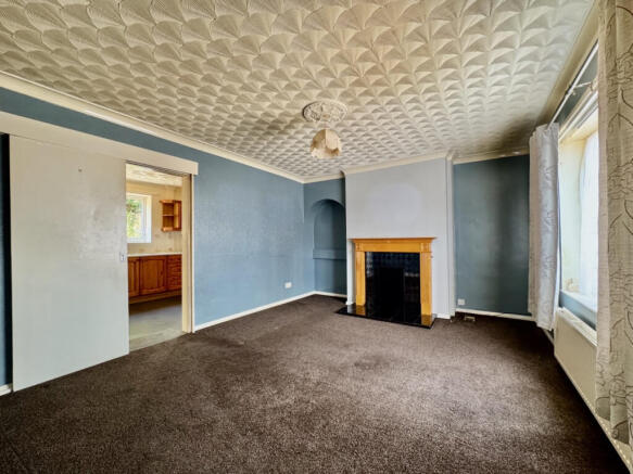 3 bed Semi-Detached for sale Image 4